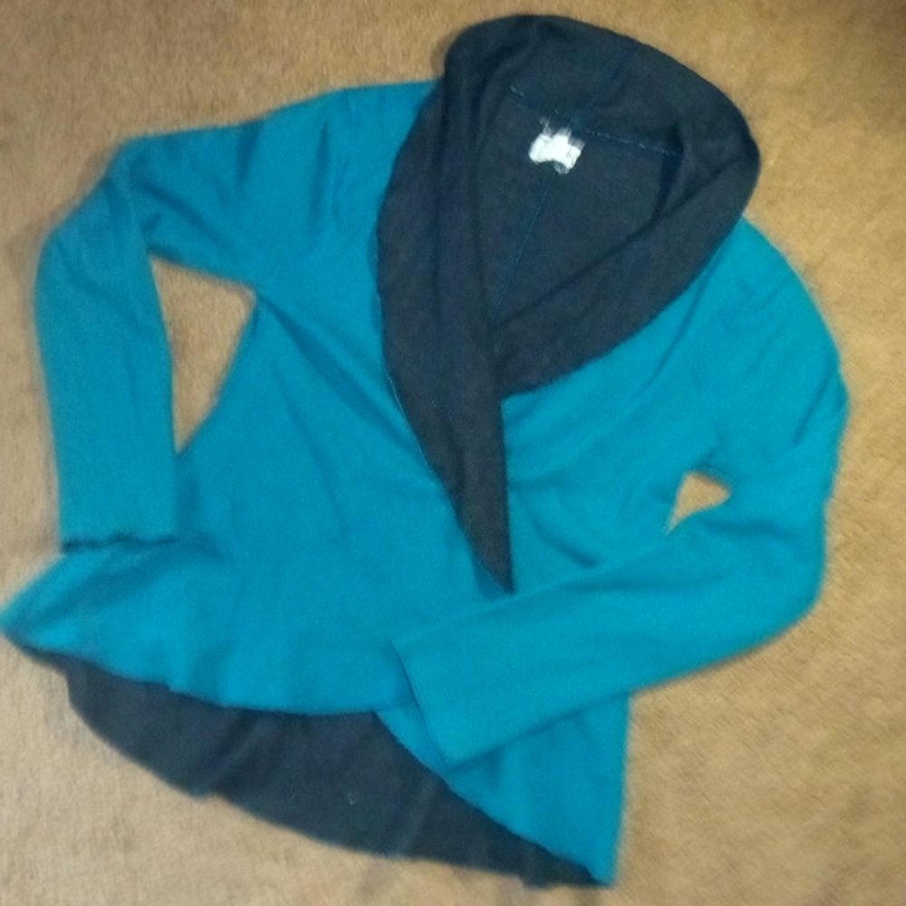 Wrap sweater teal and black